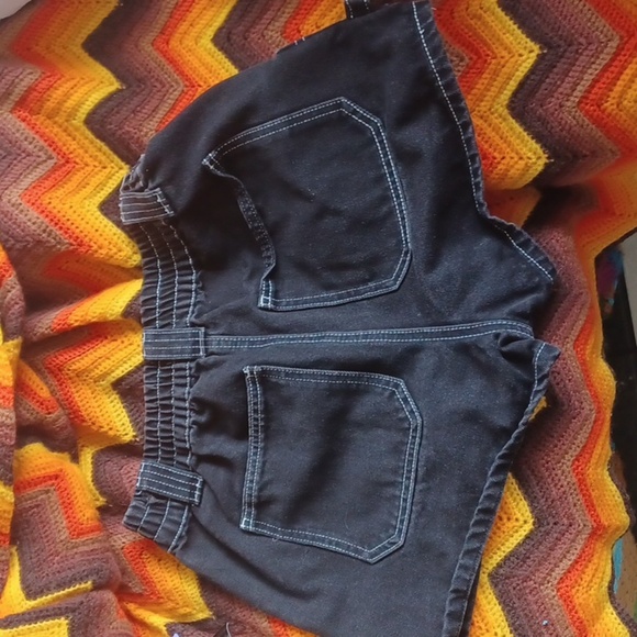 Simple Society Carpenter Jean Shorts Black with White Trim 11"Rise, 2" Inseam - Picture 3 of 4